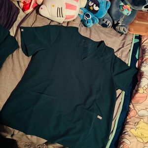 Figs 2 Pocket Caribbean Blue Scrub Top